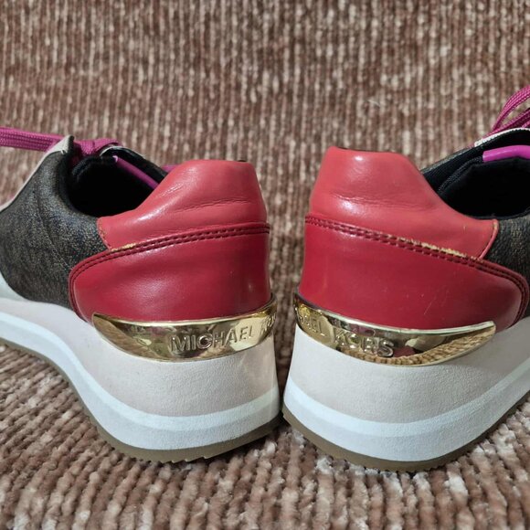 Michael Kors athletic running shoes, logo print, Neapolitan color, size 7m - Picture 2 of 4